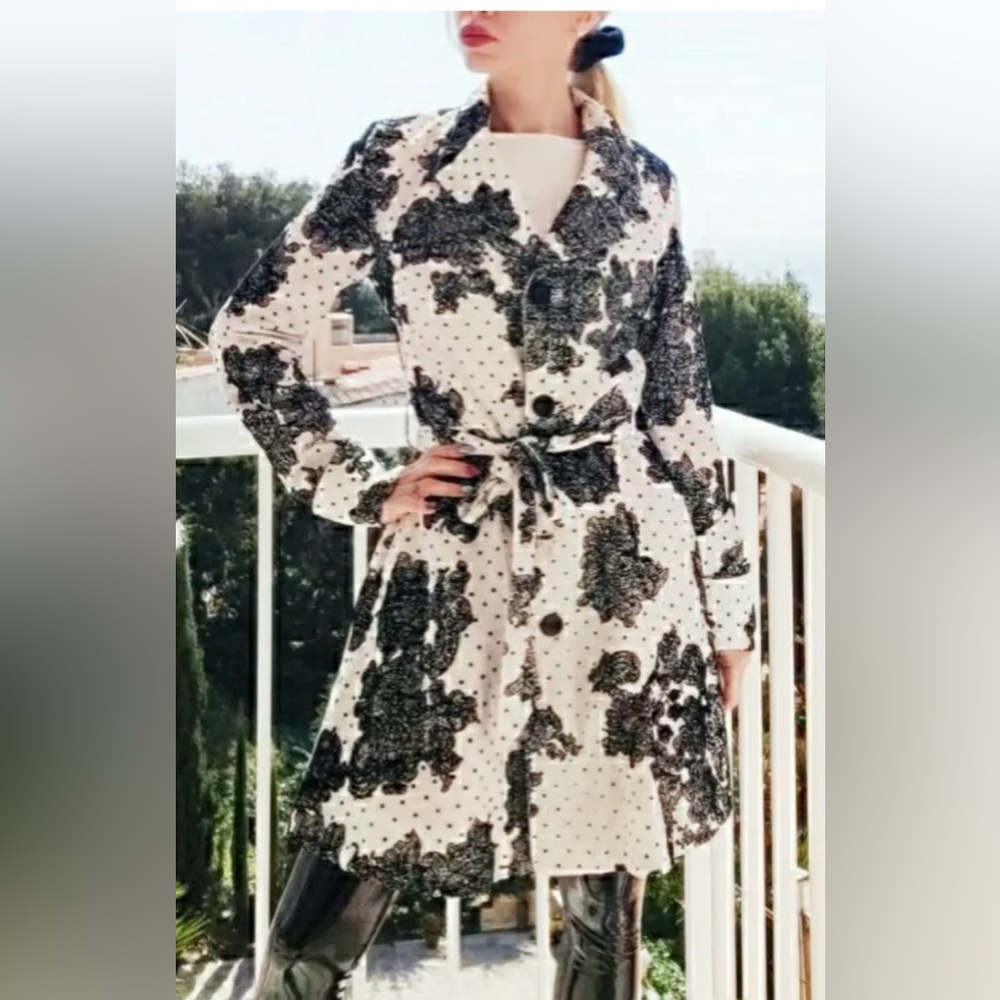 NEW ♠️ Desigual Black and White Floral Long Sleeve trench coat 42 (large)